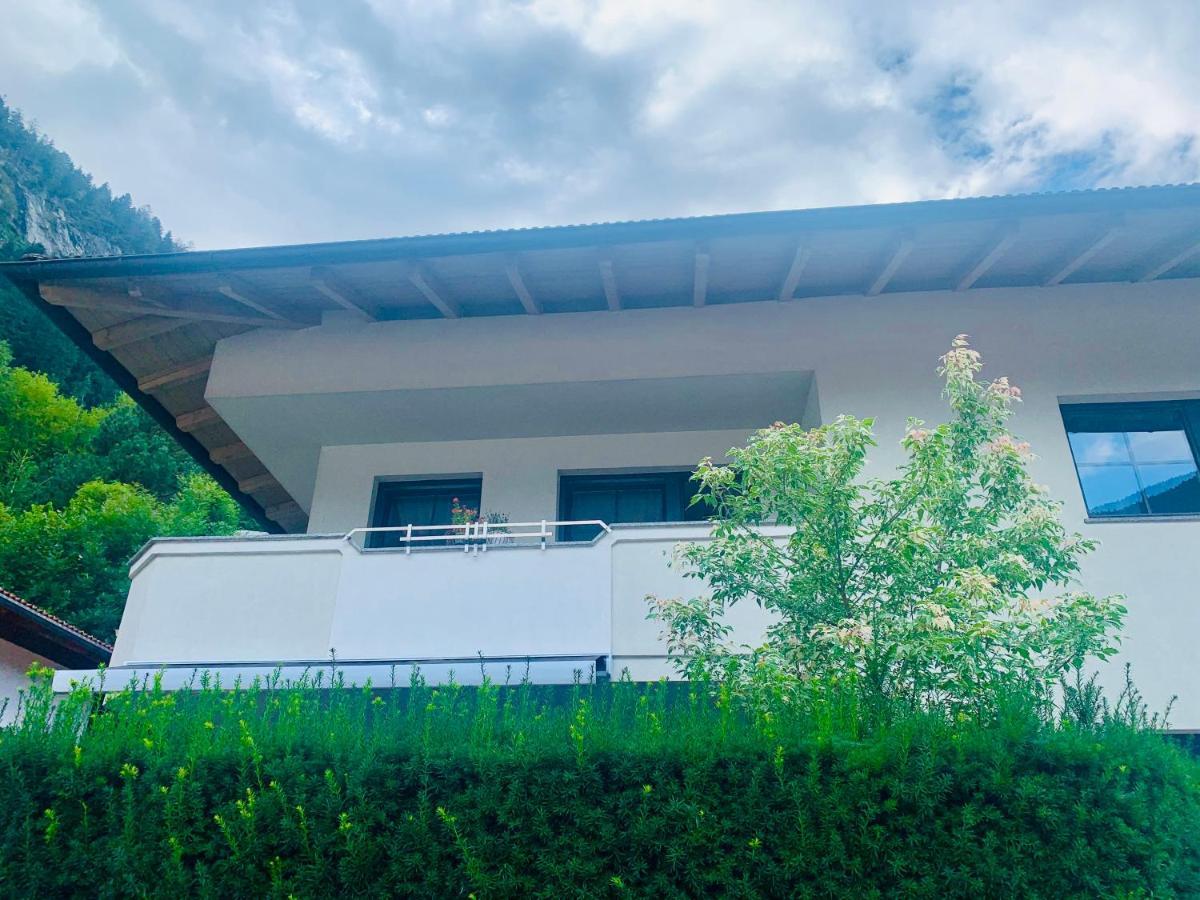 Apart Haus Bella Mayrhofen Kültér fotó